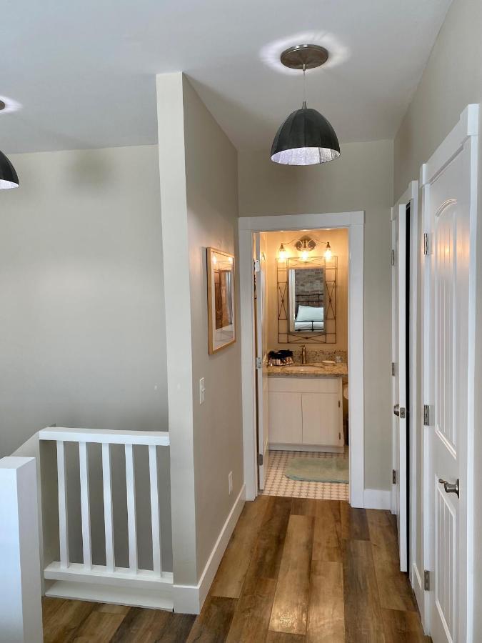 Bisbee Brownstone Suites Bagian luar foto