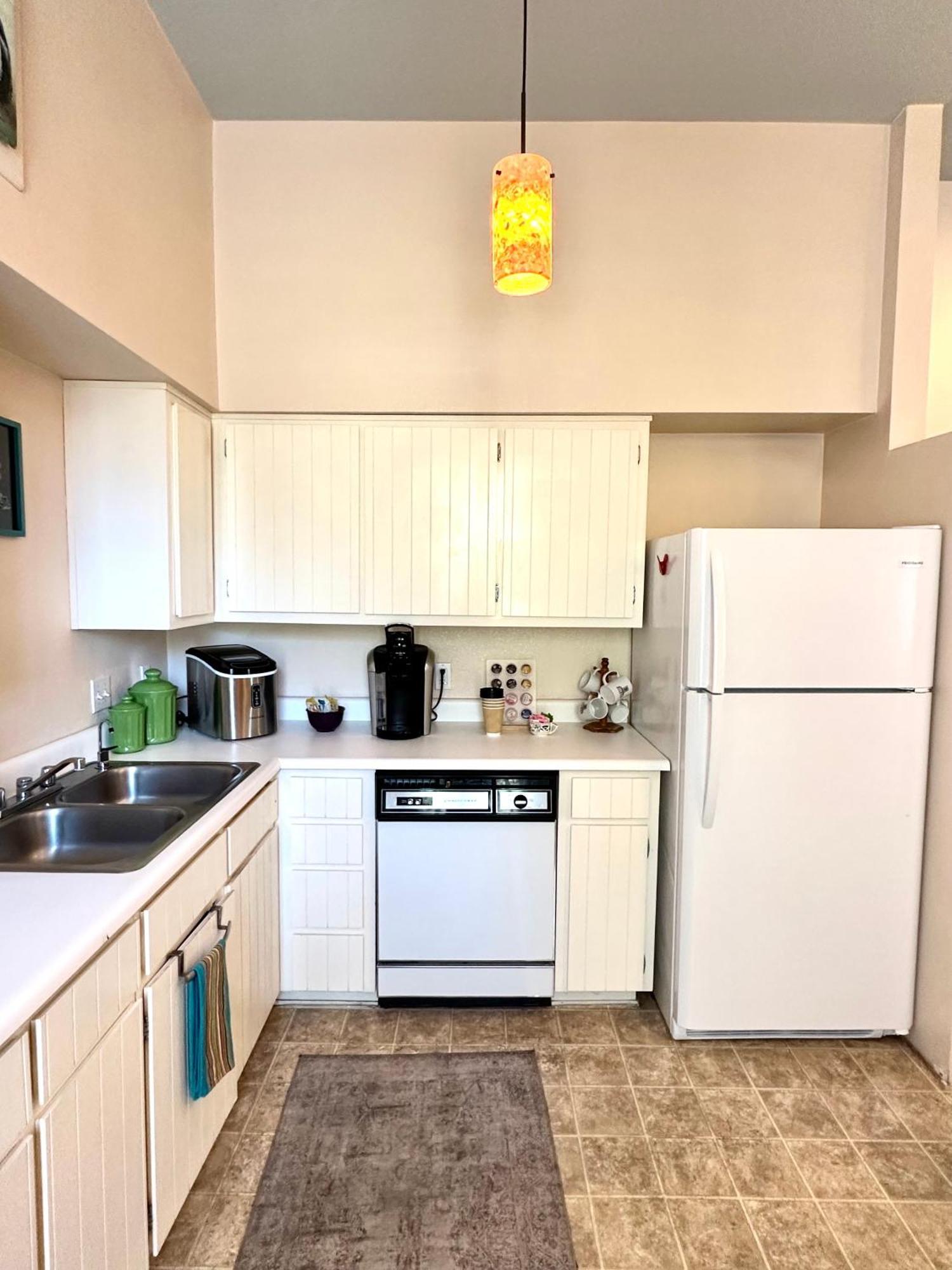 Bisbee Brownstone Suites Bagian luar foto