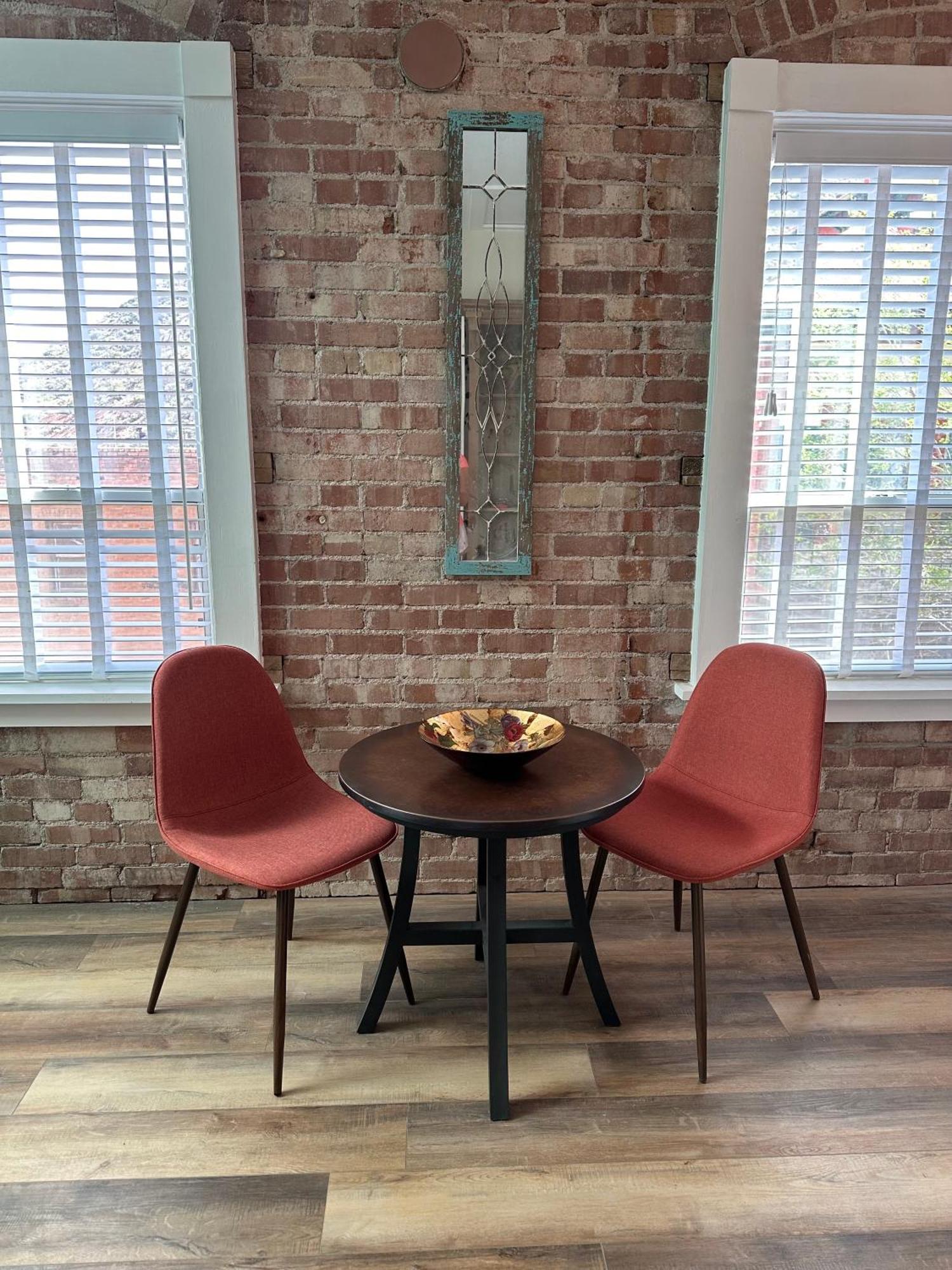 Bisbee Brownstone Suites Bagian luar foto